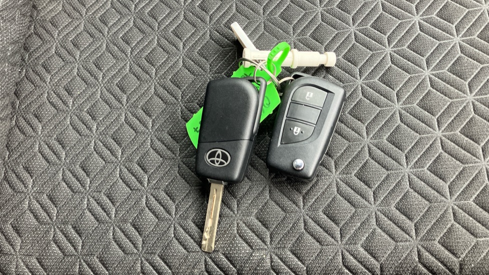 Toyota Aygo X 1.0 VVT-i Edge 5dr Auto Petrol Hatchback - Image 28