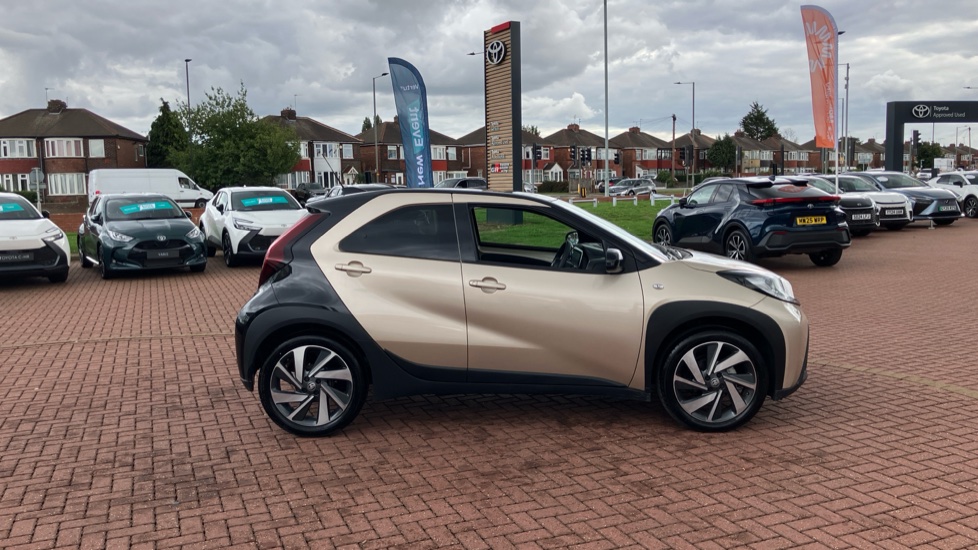 Toyota Aygo X 1.0 VVT-i Edge 5dr Auto Petrol Hatchback - Image 43