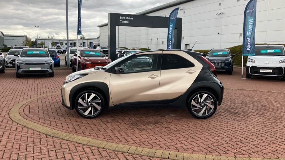 Toyota Aygo X 1.0 VVT-i Edge 5dr Auto Petrol Hatchback - Image 49