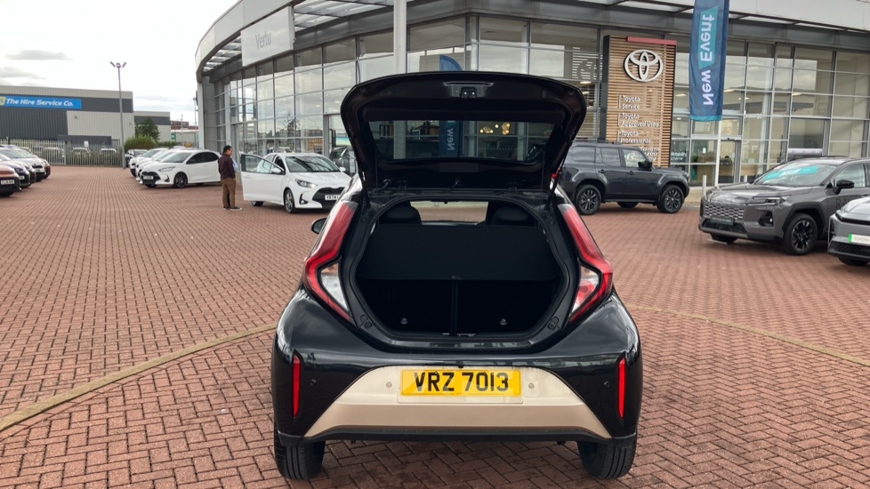 Toyota Aygo X 1.0 VVT-i Edge 5dr Auto Petrol Hatchback - Image 53