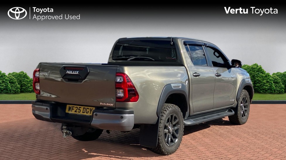 Toyota Hilux Diesel Invincible X D/Cab Pick Up 2.8 D 48V Auto - Image 2