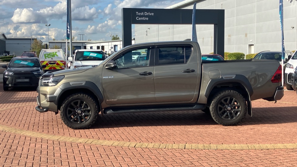 Toyota Hilux Diesel Invincible X D/Cab Pick Up 2.8 D 48V Auto - Image 24