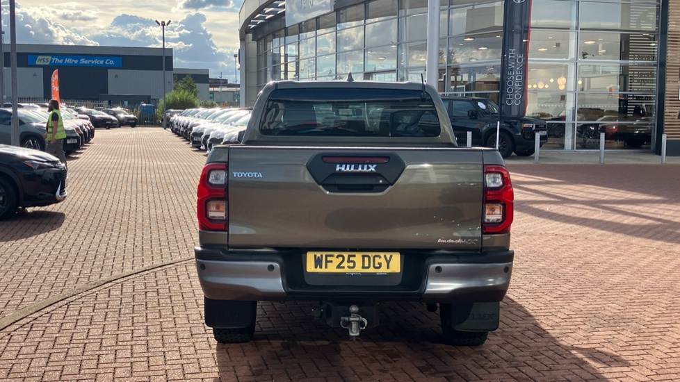 Toyota Hilux Diesel Invincible X D/Cab Pick Up 2.8 D 48V Auto - Image 26