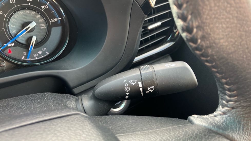 Toyota Hilux Diesel Invincible X D/Cab Pick Up 2.8 D 48V Auto - Image 33