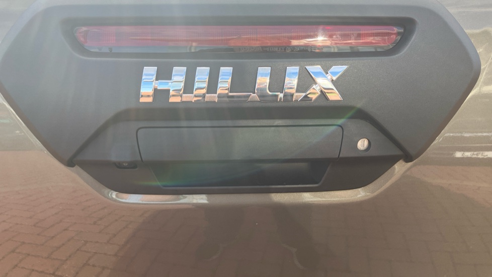 Toyota Hilux Diesel Invincible X D/Cab Pick Up 2.8 D 48V Auto - Image 57