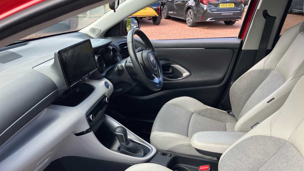 Toyota Yaris 1.5 Hybrid Excel 5dr CVT Hybrid Hatchback - Image 5