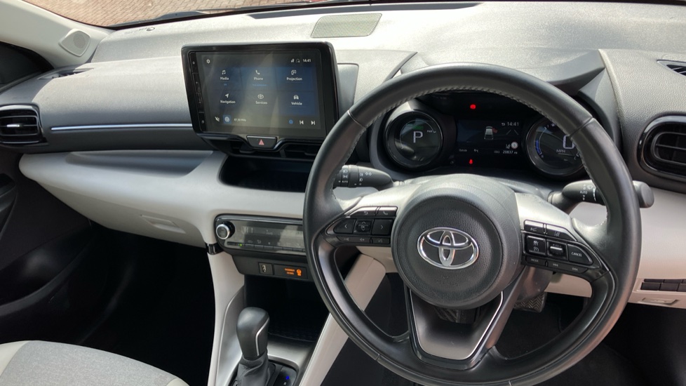 Toyota Yaris 1.5 Hybrid Excel 5dr CVT Hybrid Hatchback - Image 6