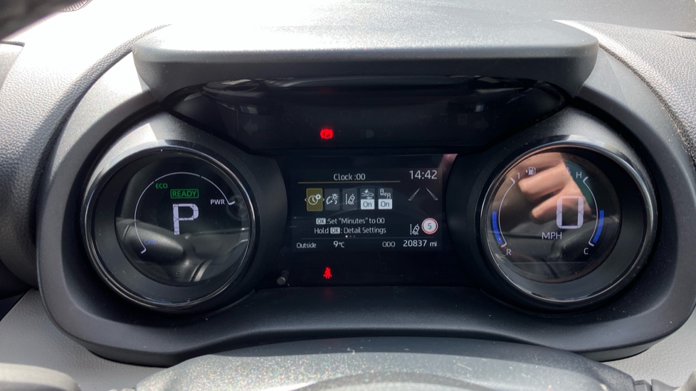 Toyota Yaris 1.5 Hybrid Excel 5dr CVT Hybrid Hatchback - Image 11