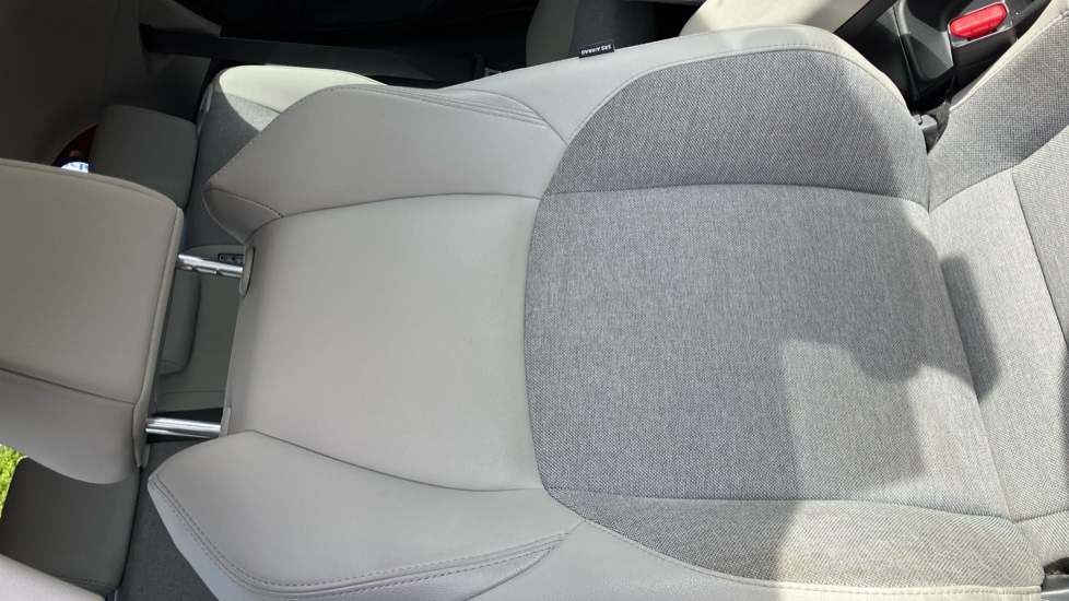 Toyota Yaris 1.5 Hybrid Excel 5dr CVT Hybrid Hatchback - Image 14