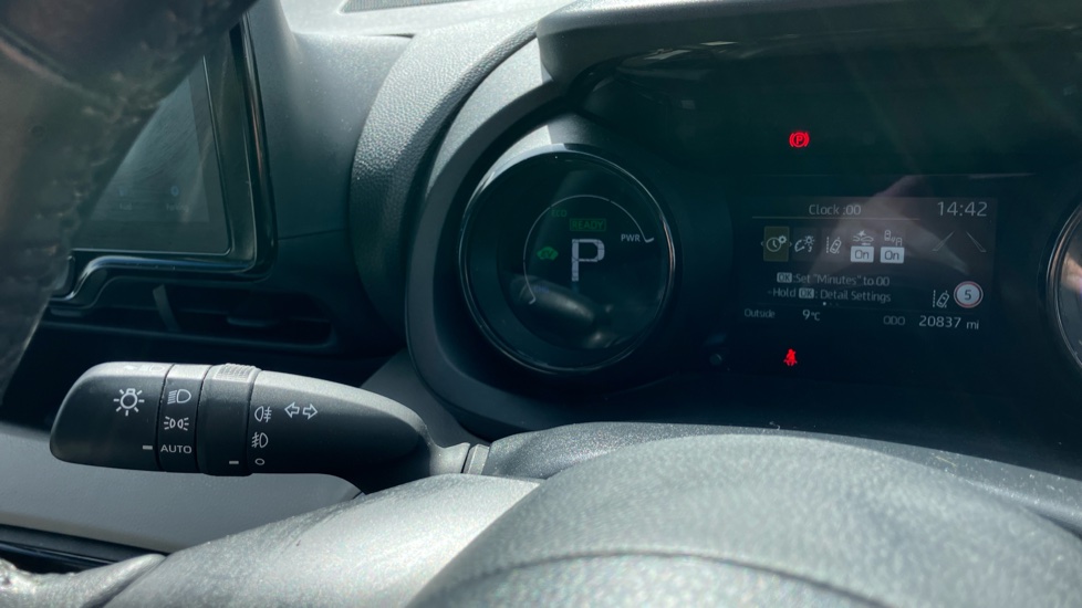 Toyota Yaris 1.5 Hybrid Excel 5dr CVT Hybrid Hatchback - Image 31