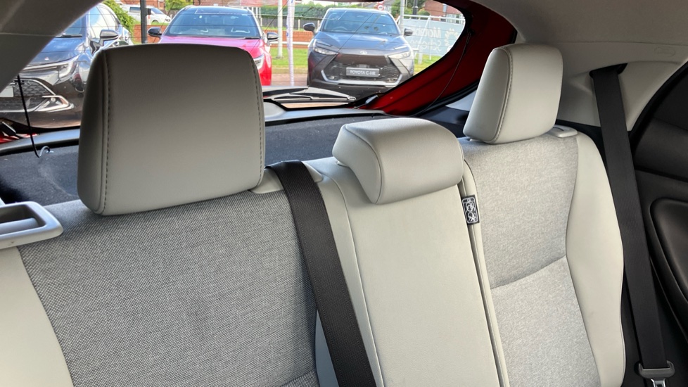 Toyota Yaris 1.5 Hybrid Excel 5dr CVT Hybrid Hatchback - Image 35
