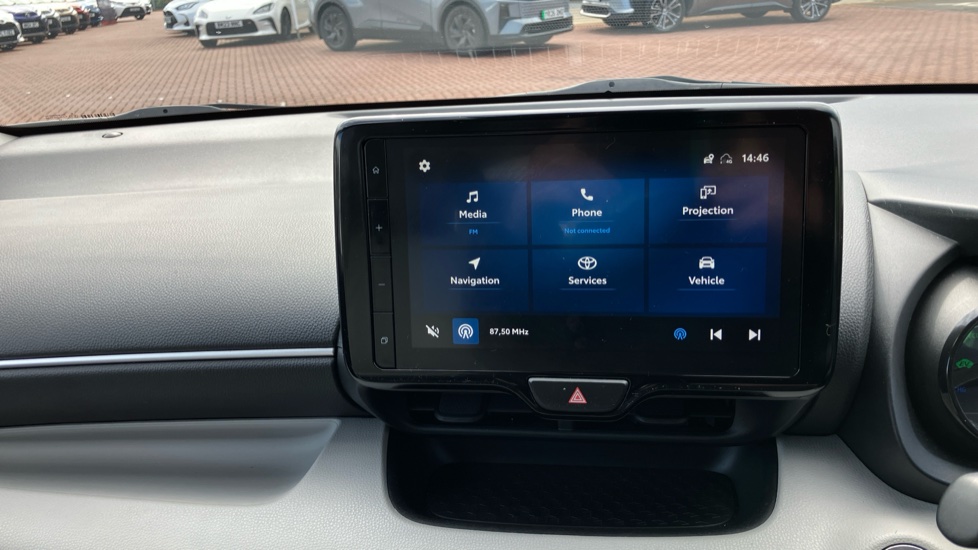 Toyota Yaris 1.5 Hybrid Excel 5dr CVT Hybrid Hatchback - Image 40