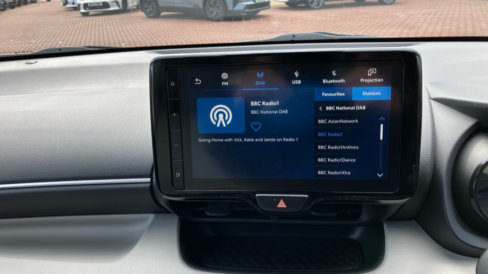 Toyota Yaris 1.5 Hybrid Excel 5dr CVT Hybrid Hatchback - Image 41