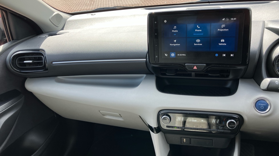 Toyota Yaris 1.5 Hybrid Excel 5dr CVT Hybrid Hatchback - Image 54
