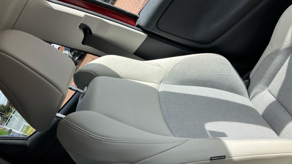Toyota Yaris 1.5 Hybrid Excel 5dr CVT Hybrid Hatchback - Image 55