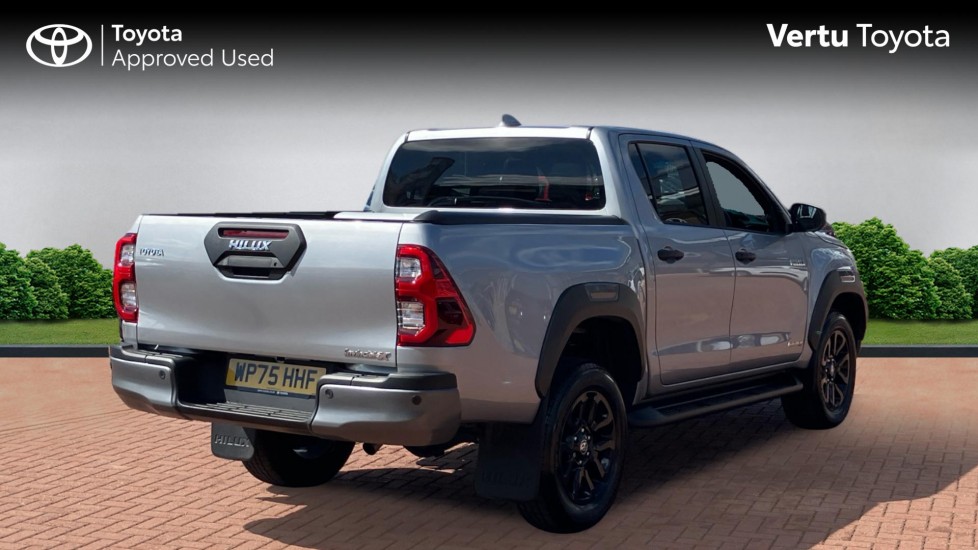 Toyota Hilux Diesel Invincible X D/Cab Pick Up 2.8 D 48V Auto - Image 2