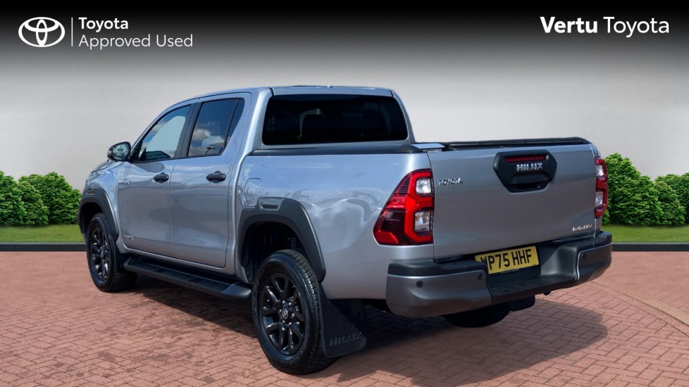 Toyota Hilux Diesel Invincible X D/Cab Pick Up 2.8 D 48V Auto - Image 4
