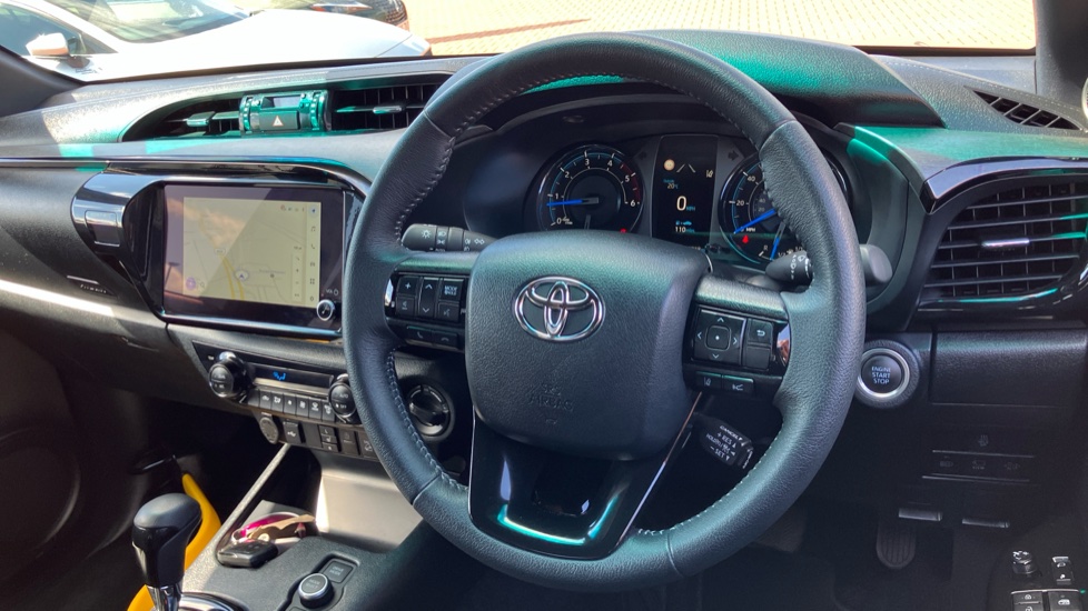 Toyota Hilux Diesel Invincible X D/Cab Pick Up 2.8 D 48V Auto - Image 7