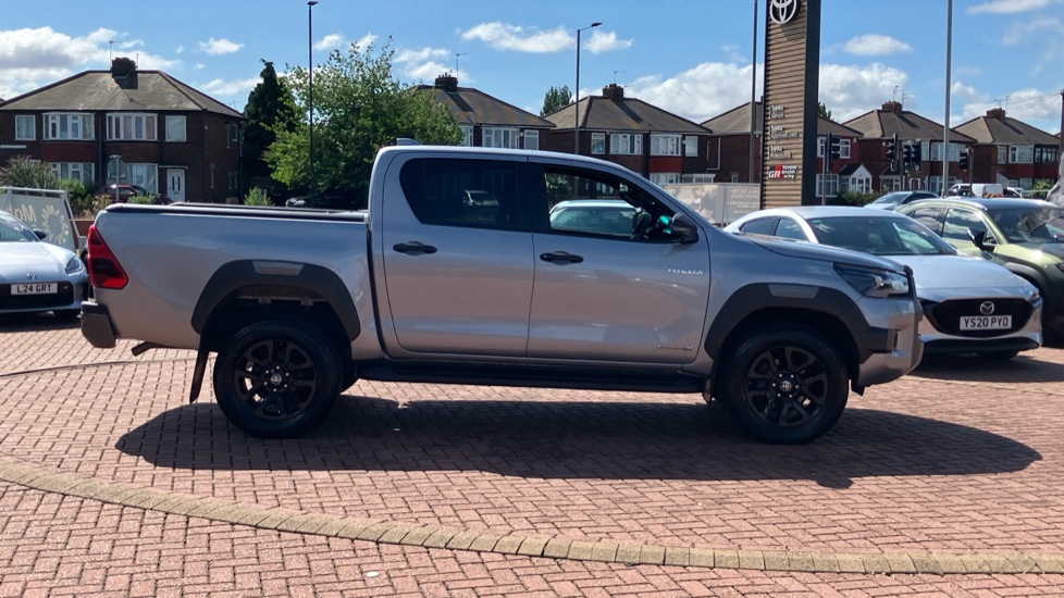 Toyota Hilux Diesel Invincible X D/Cab Pick Up 2.8 D 48V Auto - Image 23