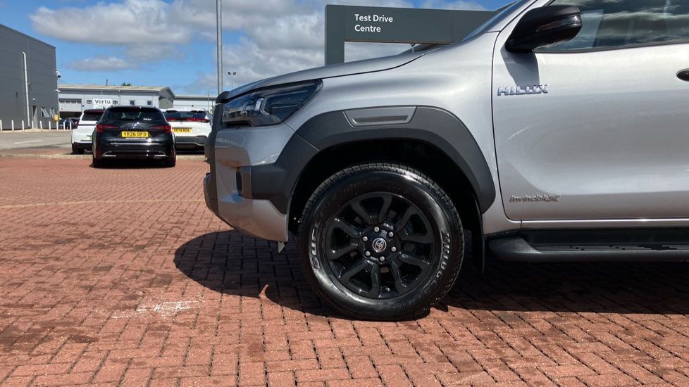 Toyota Hilux Diesel Invincible X D/Cab Pick Up 2.8 D 48V Auto - Image 25