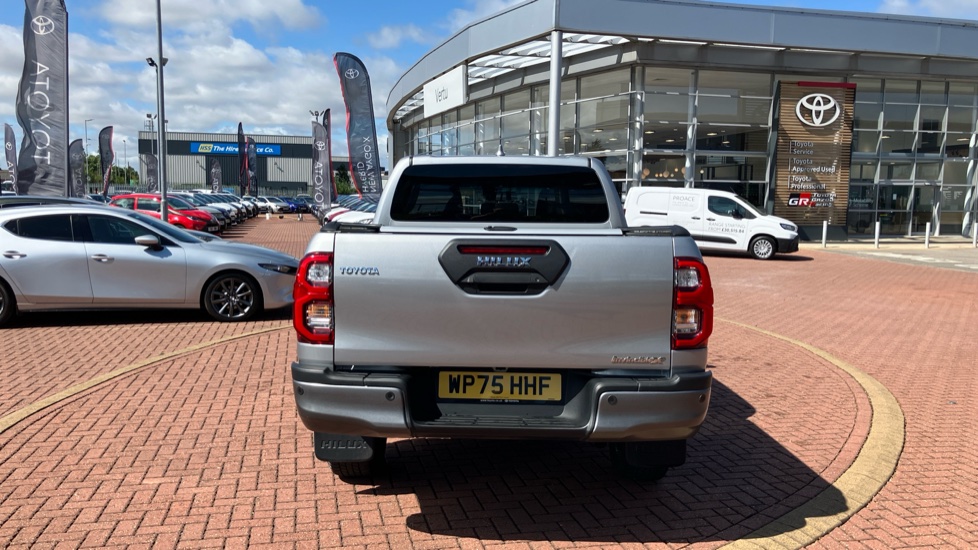 Toyota Hilux Diesel Invincible X D/Cab Pick Up 2.8 D 48V Auto - Image 26