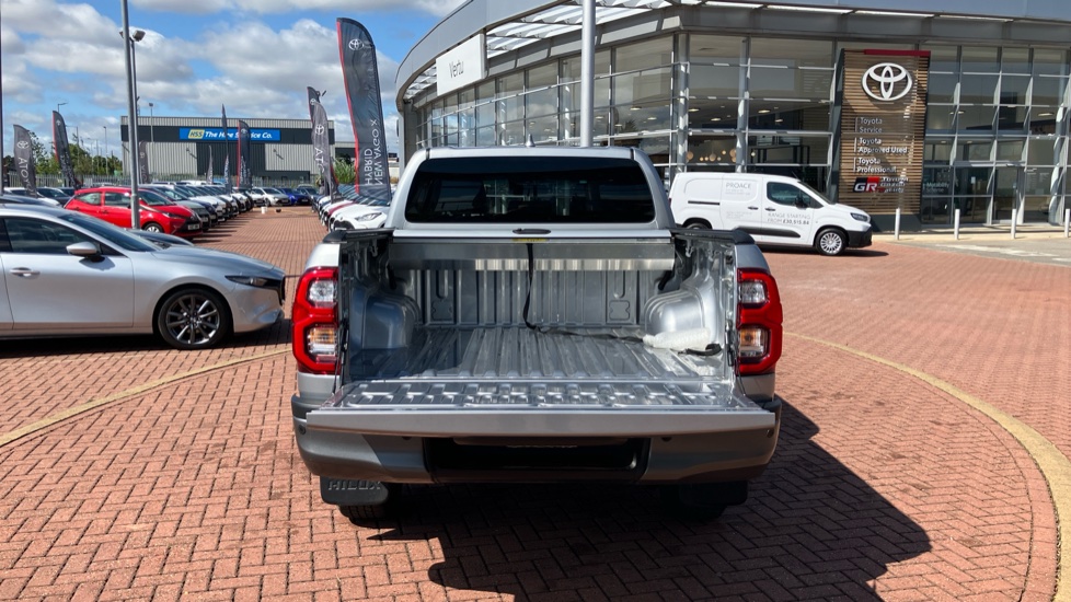 Toyota Hilux Diesel Invincible X D/Cab Pick Up 2.8 D 48V Auto - Image 47