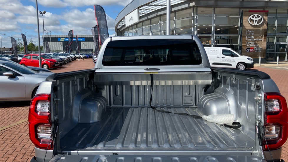 Toyota Hilux Diesel Invincible X D/Cab Pick Up 2.8 D 48V Auto - Image 48