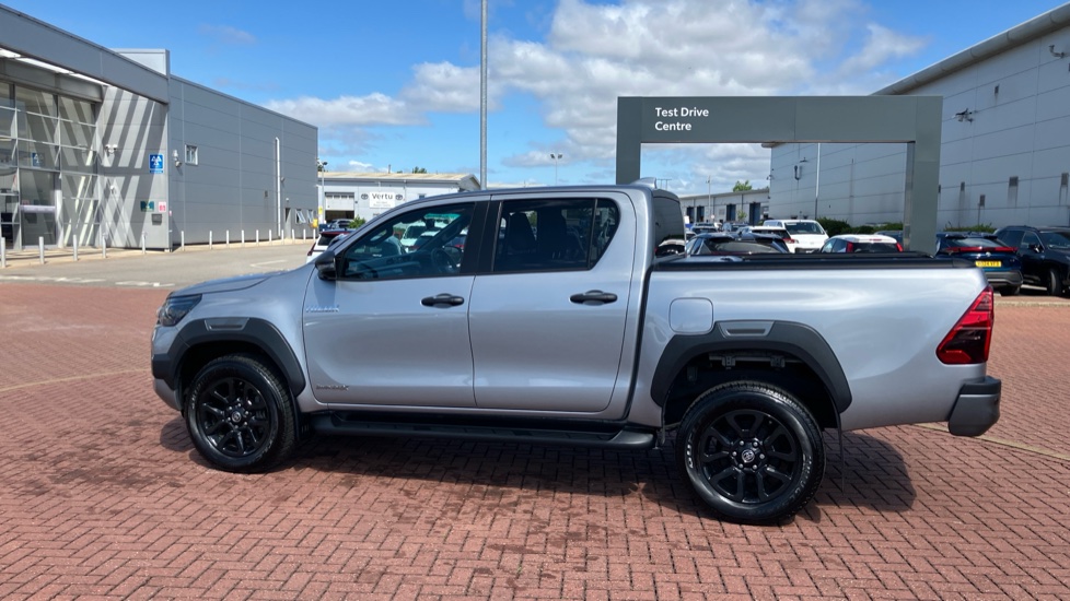 Toyota Hilux Diesel Invincible X D/Cab Pick Up 2.8 D 48V Auto - Image 52
