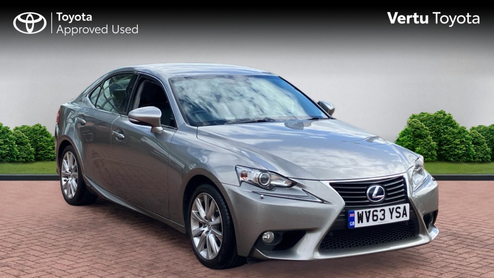 Lexus IS 300h Luxury 4dr CVT Auto Hybrid Saloon - Image 1