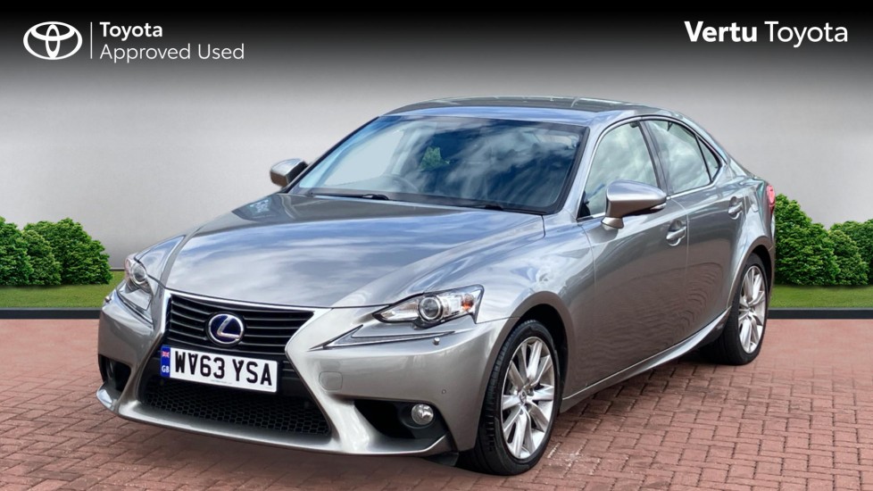 Lexus IS 300h Luxury 4dr CVT Auto Hybrid Saloon - Image 3