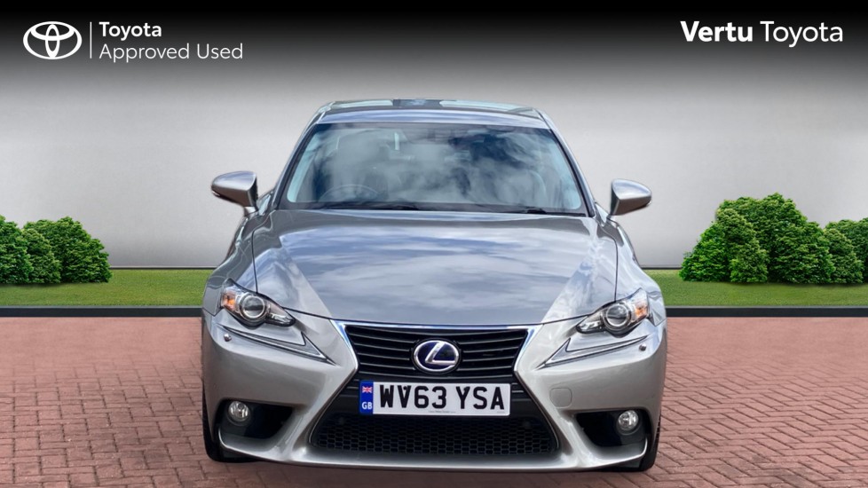 Lexus IS 300h Luxury 4dr CVT Auto Hybrid Saloon - Image 22