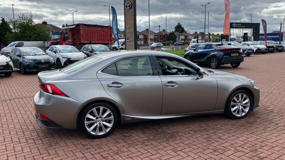 Lexus IS 300h Luxury 4dr CVT Auto Hybrid Saloon - Image 49