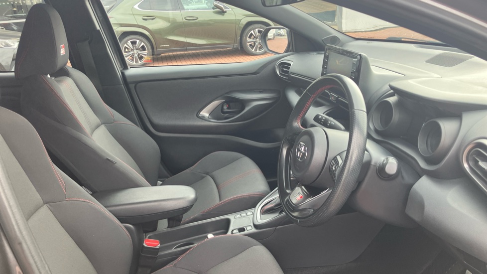 Toyota Yaris 1.5 Hybrid GR Sport 5dr CVT Hybrid Hatchback - Image 12