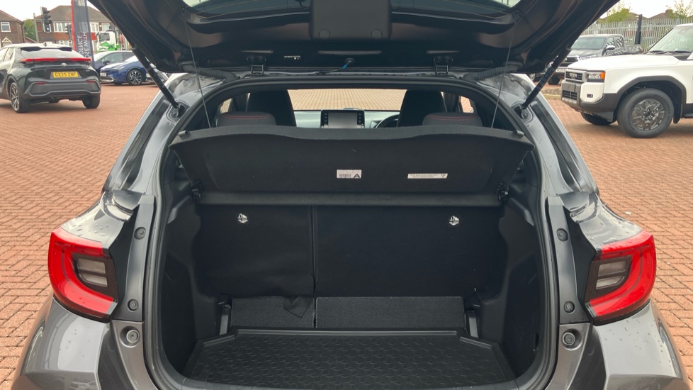 Toyota Yaris 1.5 Hybrid GR Sport 5dr CVT Hybrid Hatchback - Image 13