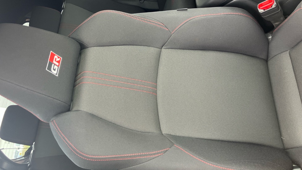 Toyota Yaris 1.5 Hybrid GR Sport 5dr CVT Hybrid Hatchback - Image 14