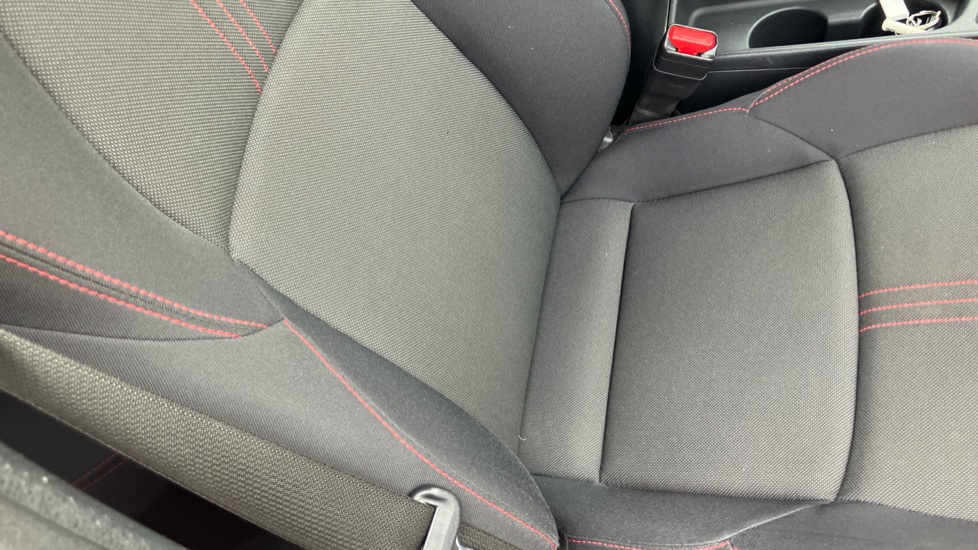Toyota Yaris 1.5 Hybrid GR Sport 5dr CVT Hybrid Hatchback - Image 17