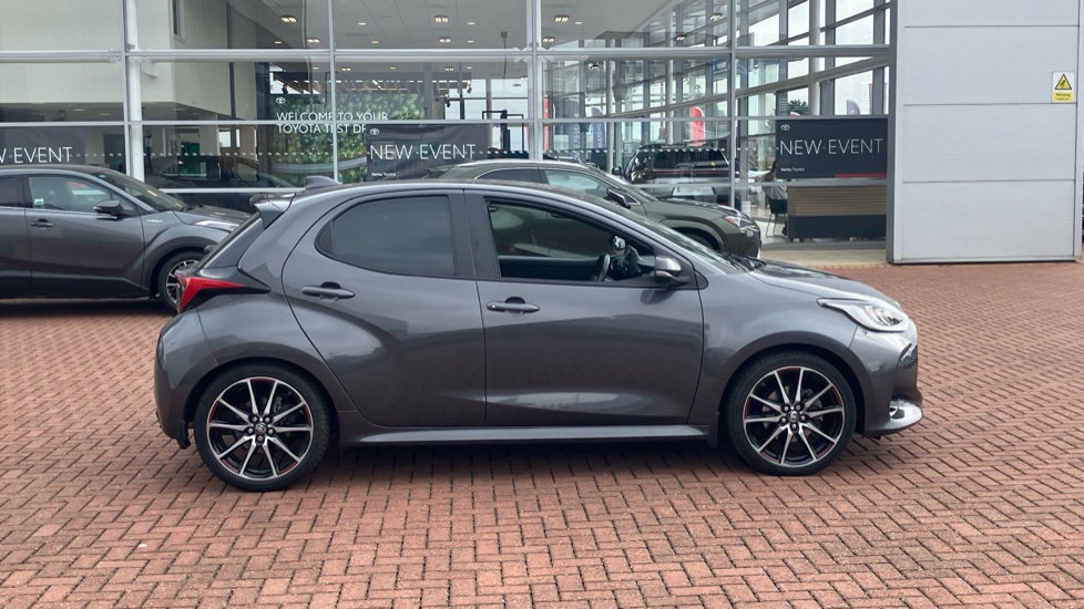 Toyota Yaris 1.5 Hybrid GR Sport 5dr CVT Hybrid Hatchback - Image 23