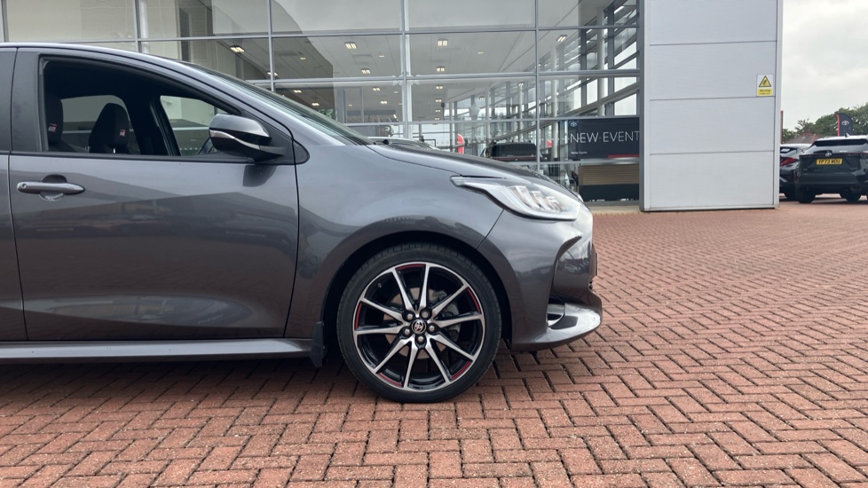 Toyota Yaris 1.5 Hybrid GR Sport 5dr CVT Hybrid Hatchback - Image 25