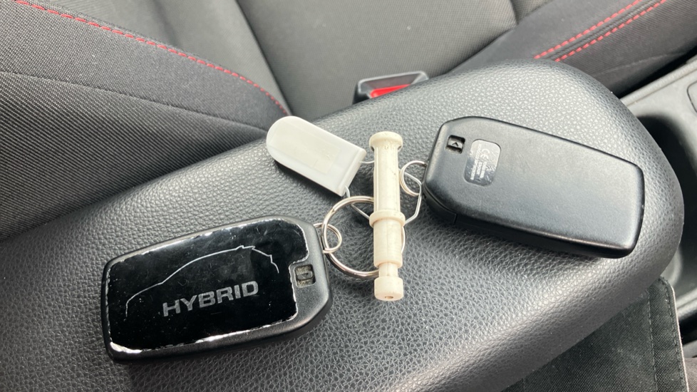 Toyota Yaris 1.5 Hybrid GR Sport 5dr CVT Hybrid Hatchback - Image 28