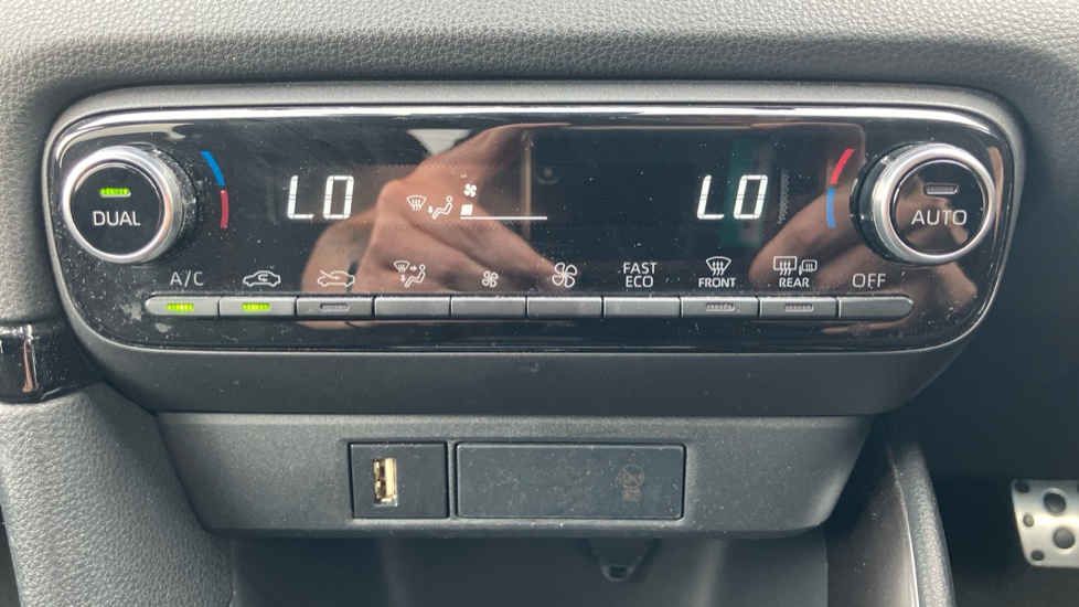 Toyota Yaris 1.5 Hybrid GR Sport 5dr CVT Hybrid Hatchback - Image 33