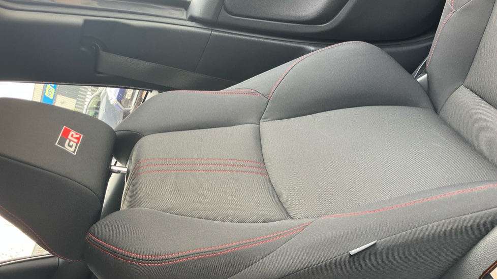 Toyota Yaris 1.5 Hybrid GR Sport 5dr CVT Hybrid Hatchback - Image 58