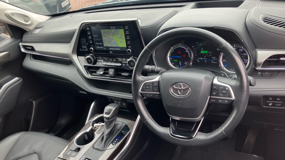 Toyota Highlander 2.5 VVT-i Hybrid Excel Premium 5dr CVT Hybrid Estate - Image 6
