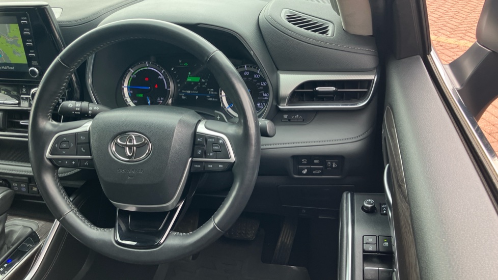Toyota Highlander 2.5 VVT-i Hybrid Excel Premium 5dr CVT Hybrid Estate - Image 10