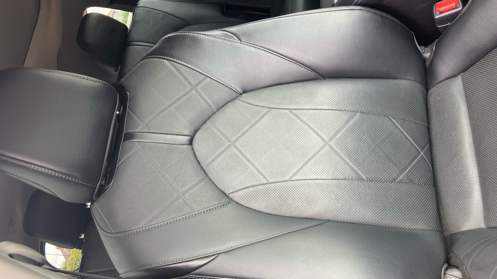 Toyota Highlander 2.5 VVT-i Hybrid Excel Premium 5dr CVT Hybrid Estate - Image 14