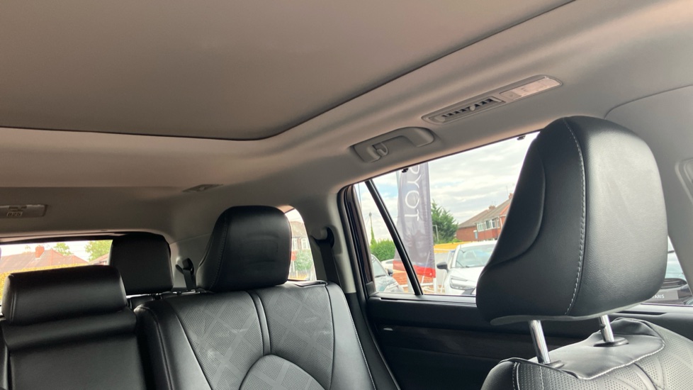 Toyota Highlander 2.5 VVT-i Hybrid Excel Premium 5dr CVT Hybrid Estate - Image 19