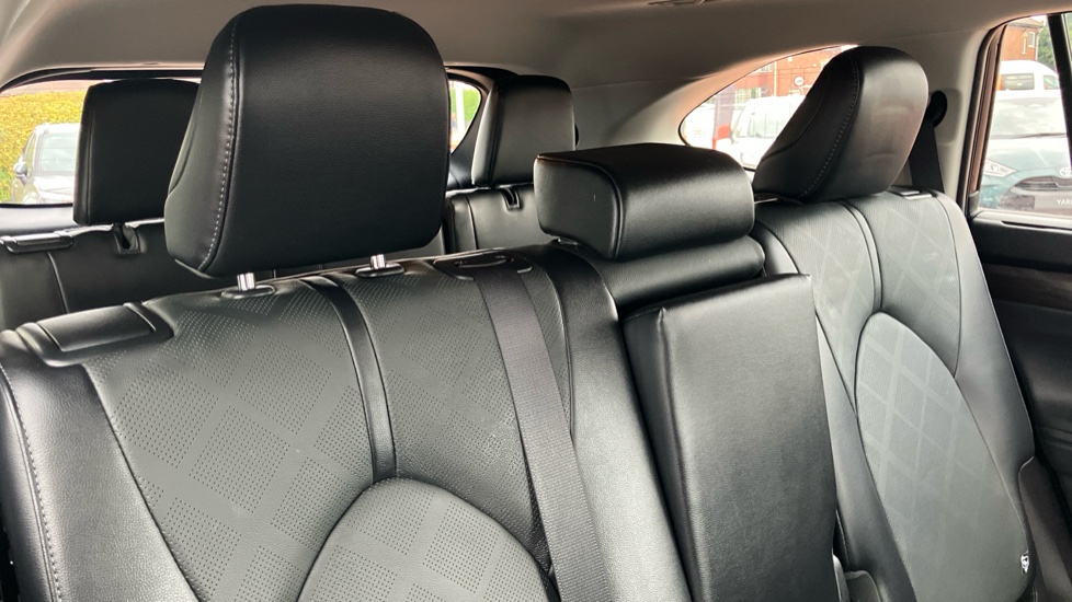 Toyota Highlander 2.5 VVT-i Hybrid Excel Premium 5dr CVT Hybrid Estate - Image 37