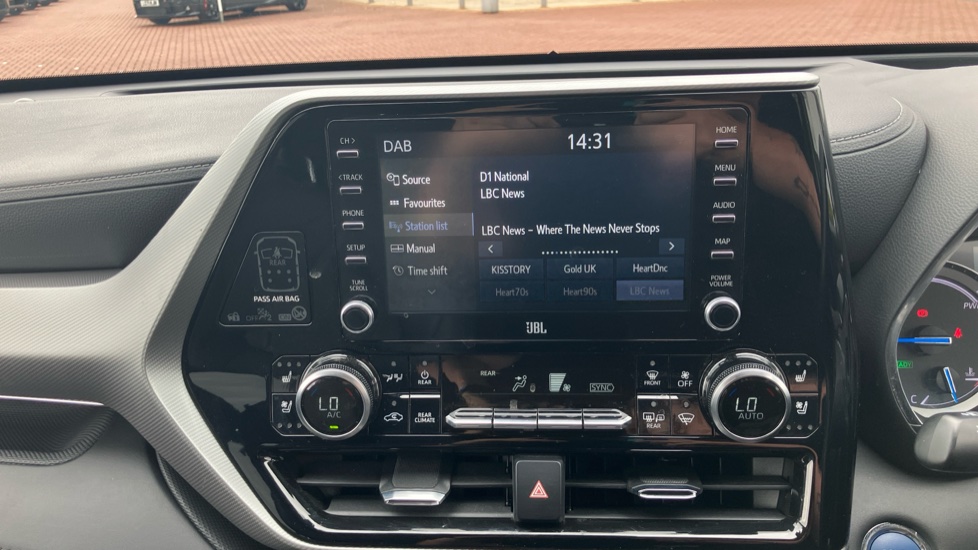 Toyota Highlander 2.5 VVT-i Hybrid Excel Premium 5dr CVT Hybrid Estate - Image 43