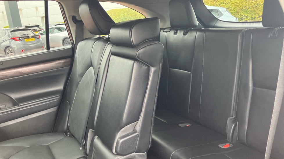 Toyota Highlander 2.5 VVT-i Hybrid Excel Premium 5dr CVT Hybrid Estate - Image 63