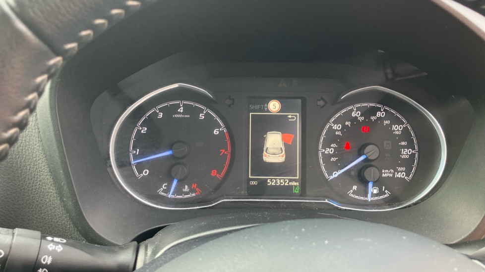 Toyota Yaris 1.5 VVT-i Blue Bi-tone 5dr Petrol Hatchback - Image 11