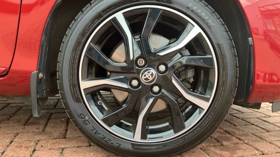 Toyota Yaris 1.5 VVT-i Blue Bi-tone 5dr Petrol Hatchback - Image 25